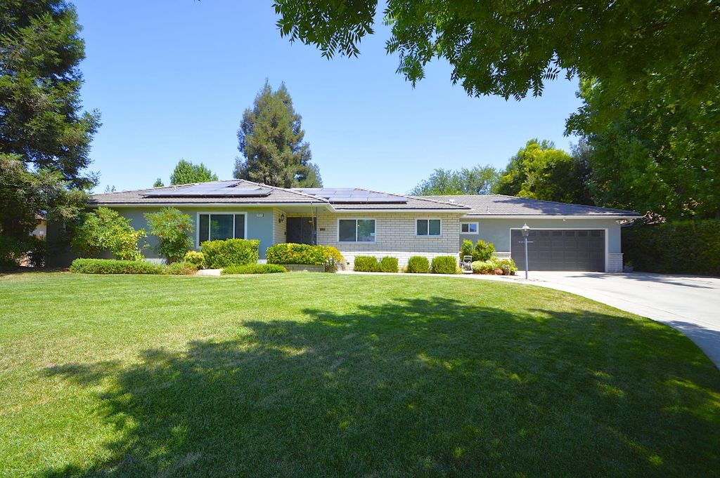 Image 1 of property listing at 1678 W Tenaya Way, Fresno, CA 93711
