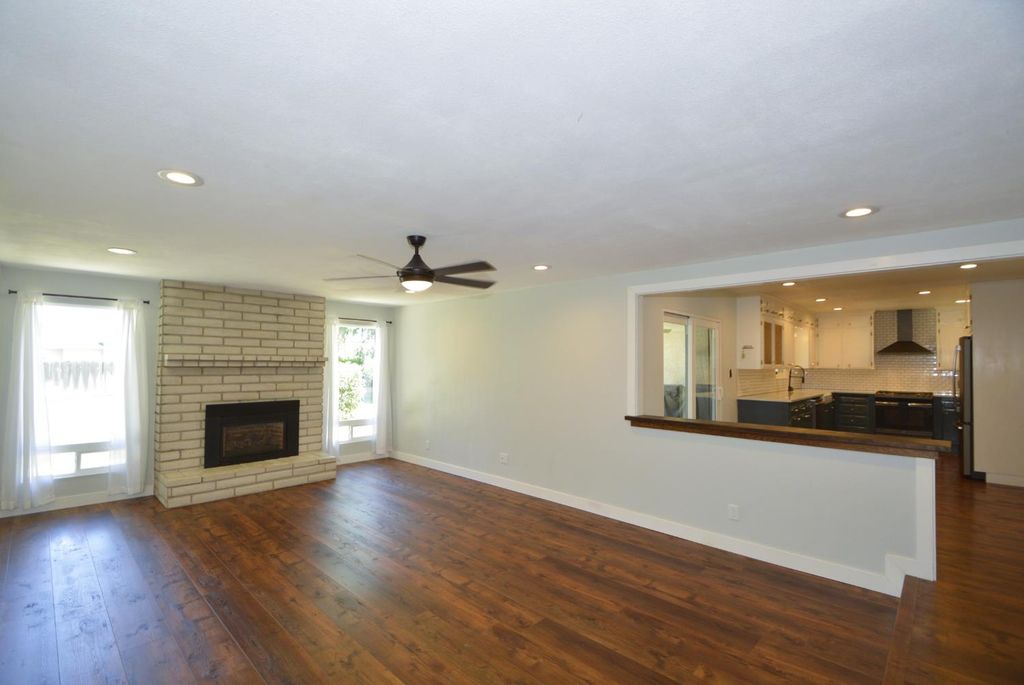 Image 14 of property listing at 1678 W Tenaya Way, Fresno, CA 93711