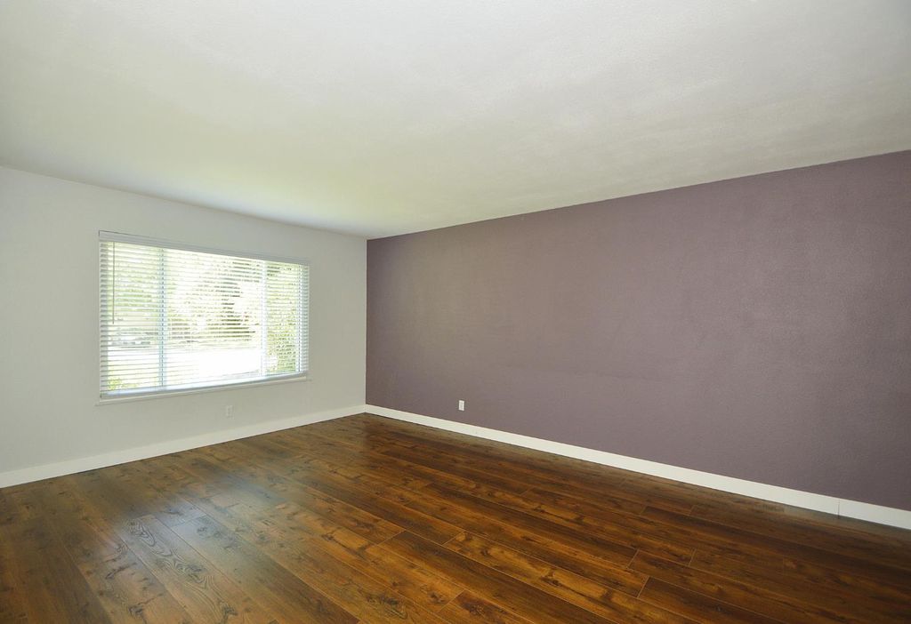 Image 7 of property listing at 1678 W Tenaya Way, Fresno, CA 93711