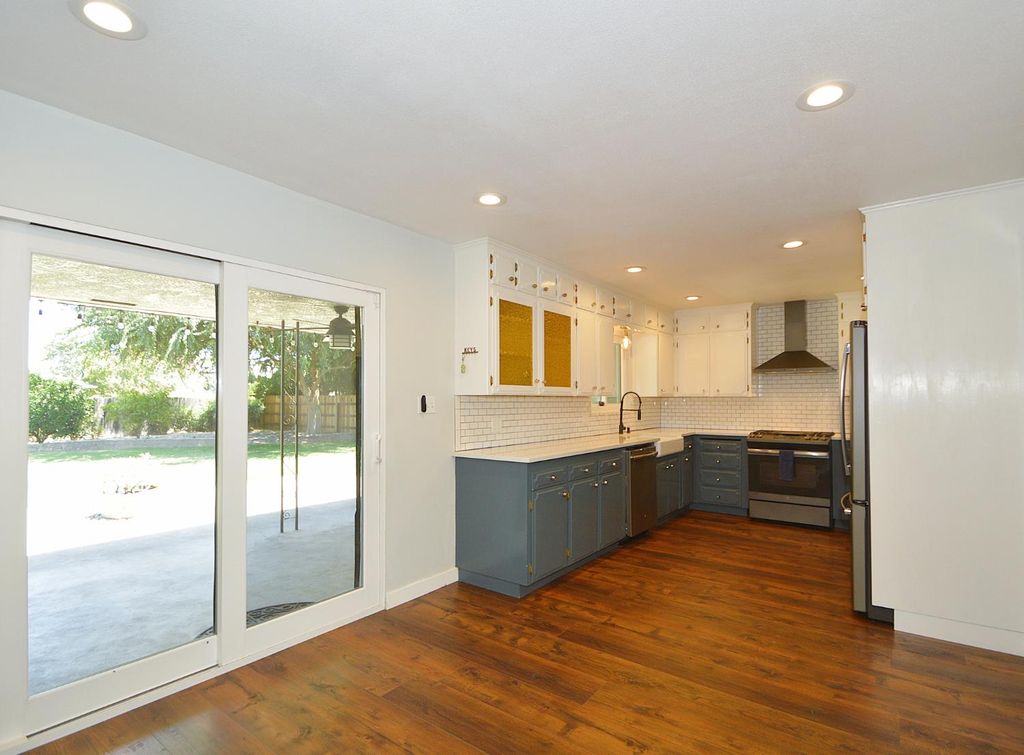 Image 9 of property listing at 1678 W Tenaya Way, Fresno, CA 93711