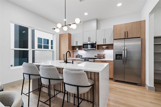 2955 Delafield Street, Houston, TX 77023