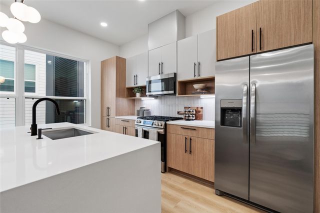 2955 Delafield Street, Houston, TX 77023