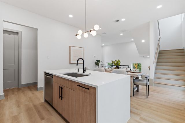 2955 Delafield Street, Houston, TX 77023