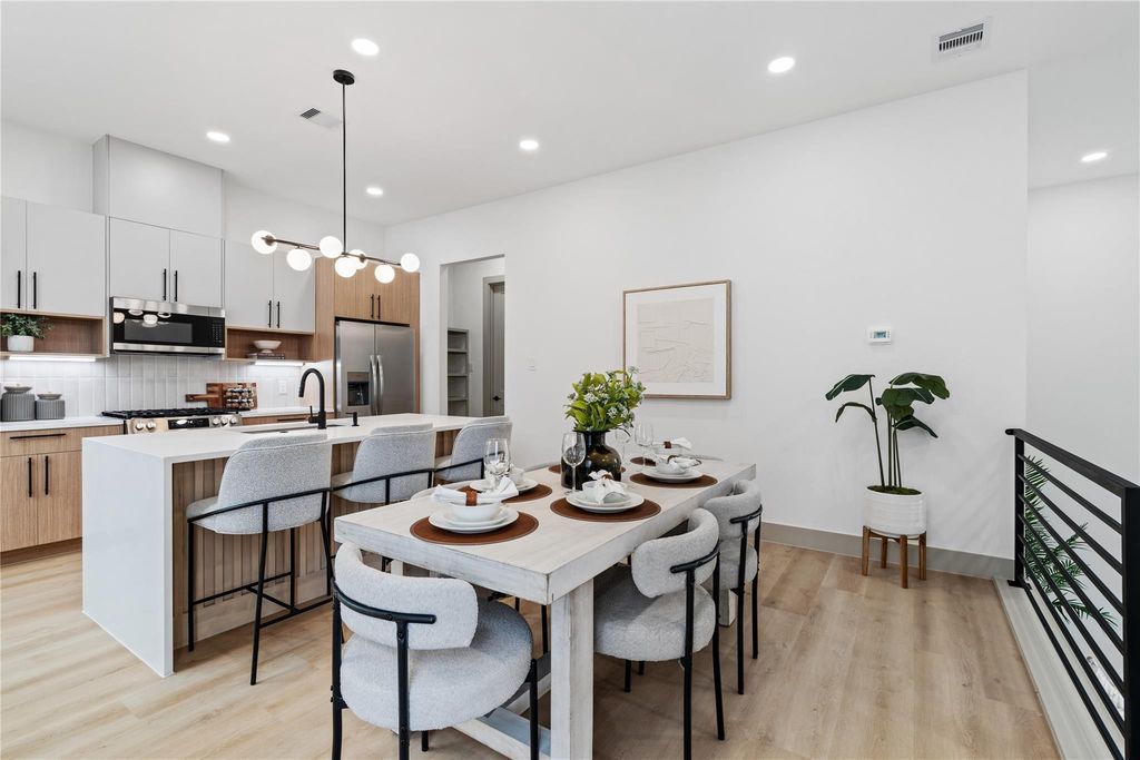 2955 Delafield Street, Houston, TX 77023