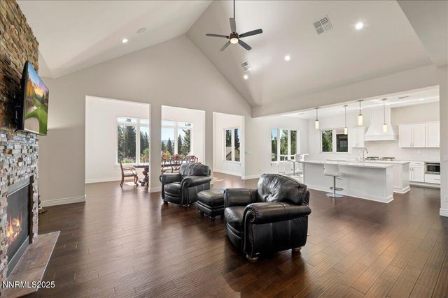 20600 Chanson Way, Reno, NV 89511