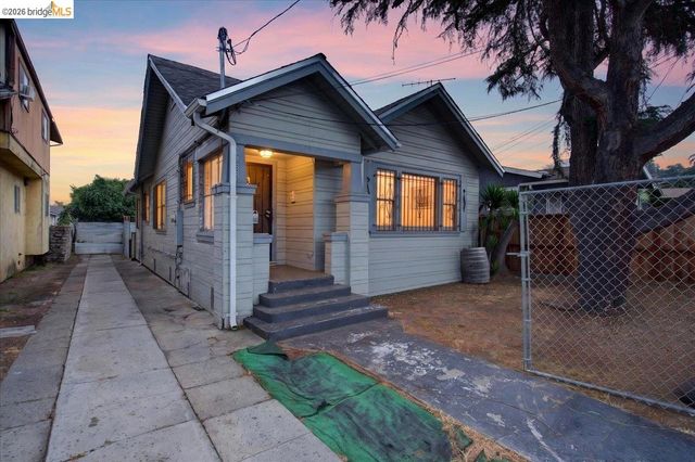 2333 81St Ave, Oakland, CA 94605