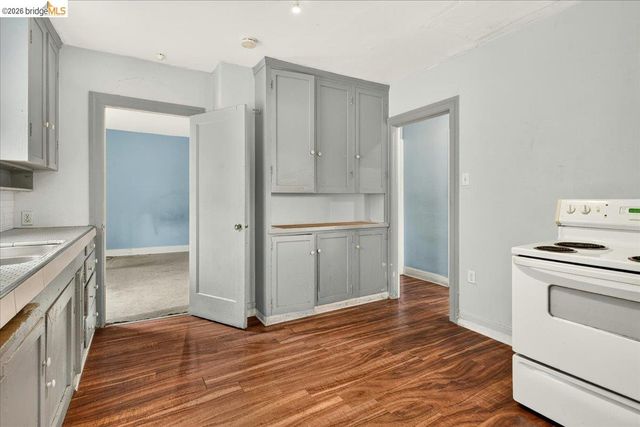 2333 81St Ave, Oakland, CA 94605