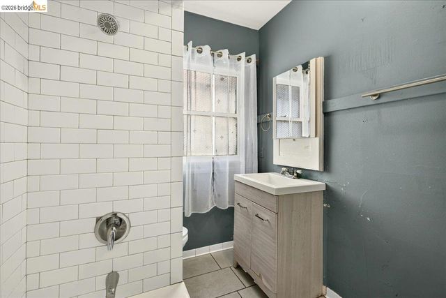 2333 81St Ave, Oakland, CA 94605
