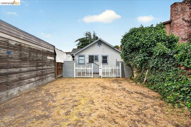 2333 81St Ave, Oakland, CA 94605