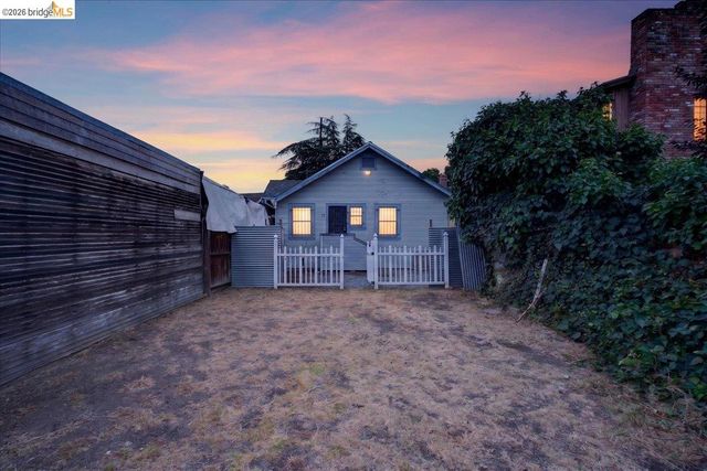 2333 81St Ave, Oakland, CA 94605