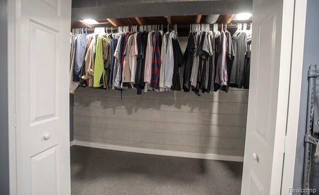 20401 Luna Street, Clinton Township, MI 48035