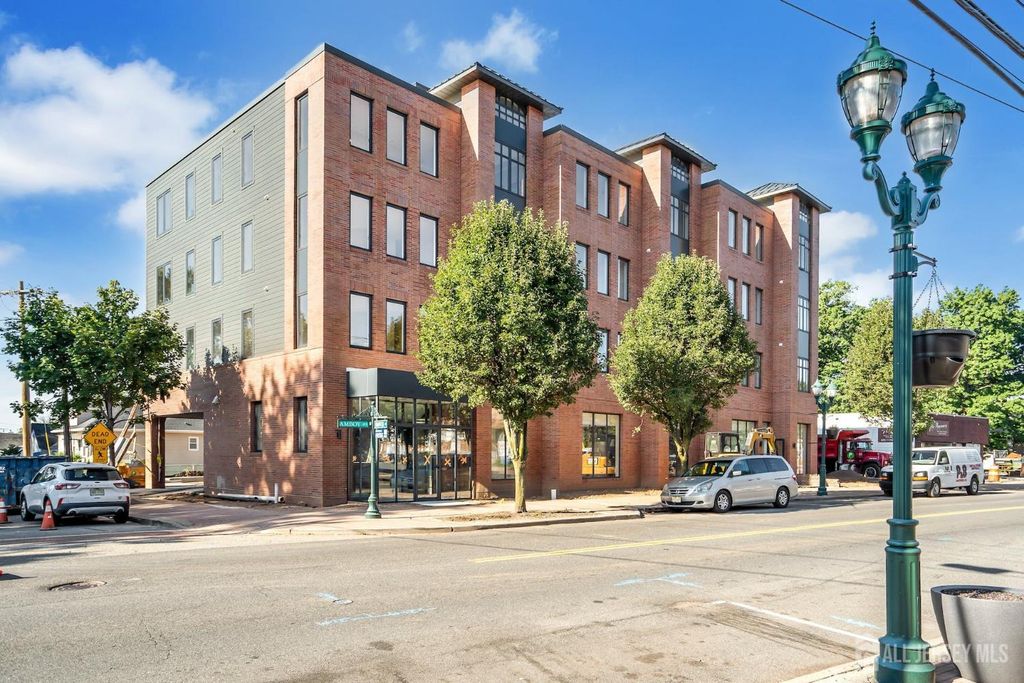 1037 amboy Avenue, Edison, NJ 08837