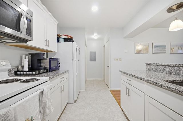 2329 Cretan CT, Virginia Beach, VA 23454