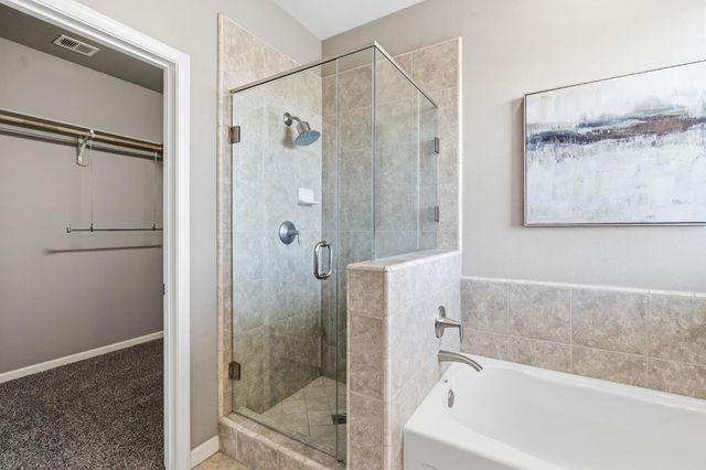 3408 Sussex Ave, Clovis, CA 93619
