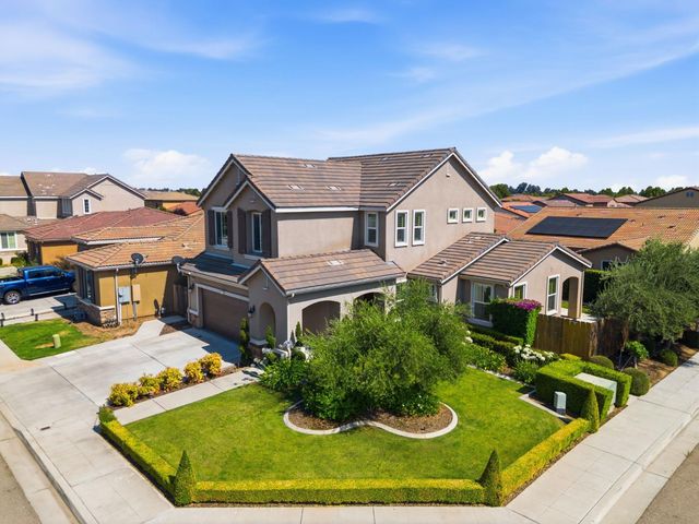 3408 Sussex Ave, Clovis, CA 93619