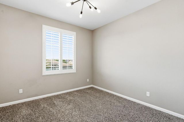 3408 Sussex Ave, Clovis, CA 93619