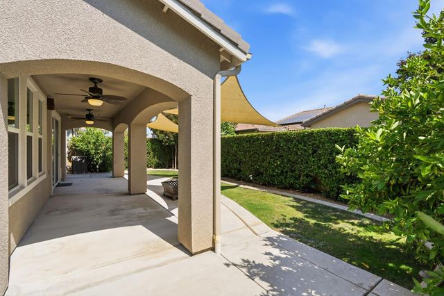 3408 Sussex Ave, Clovis, CA 93619