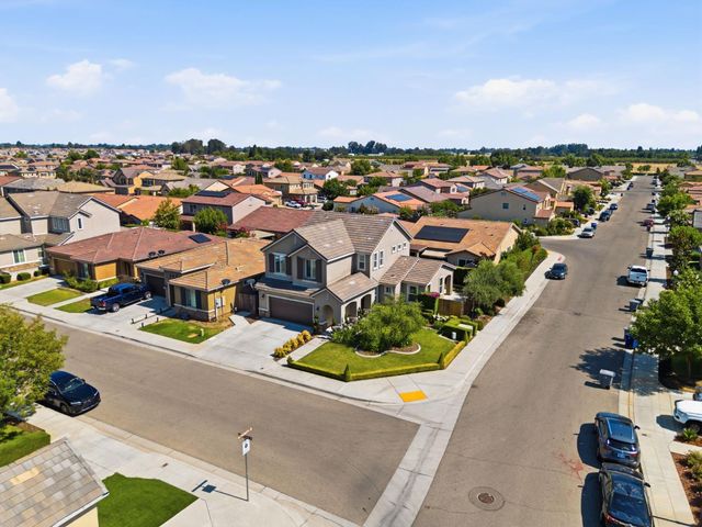 3408 Sussex Ave, Clovis, CA 93619