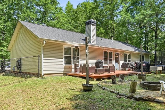 131 Homestead Way, Locust Grove, GA 30248