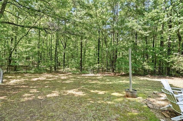 131 Homestead Way, Locust Grove, GA 30248