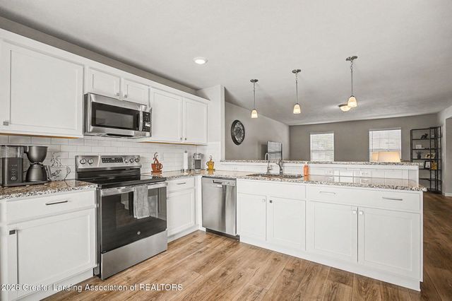 616 Muirfield Drive, Eaton Rapids, MI 48827