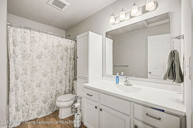 616 Muirfield Drive, Eaton Rapids, MI 48827