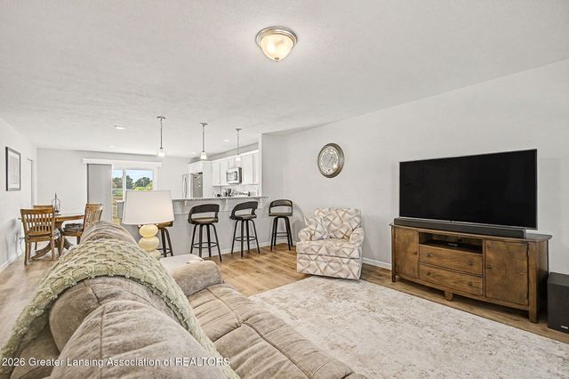 616 Muirfield Drive, Eaton Rapids, MI 48827