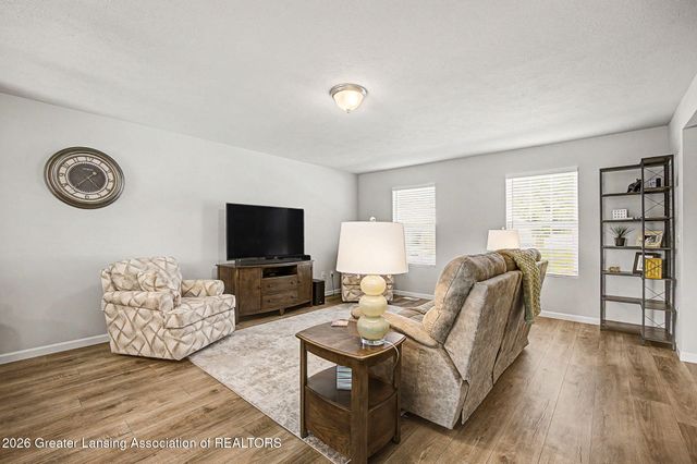 616 Muirfield Drive, Eaton Rapids, MI 48827