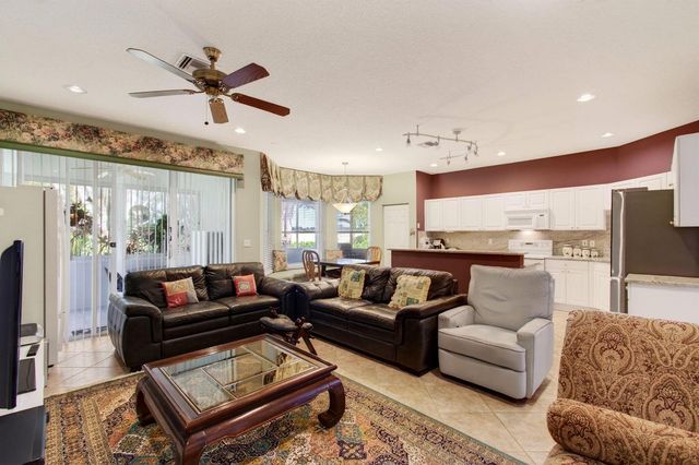 6453 Emerald Breeze Way, Boynton Beach, FL 33437