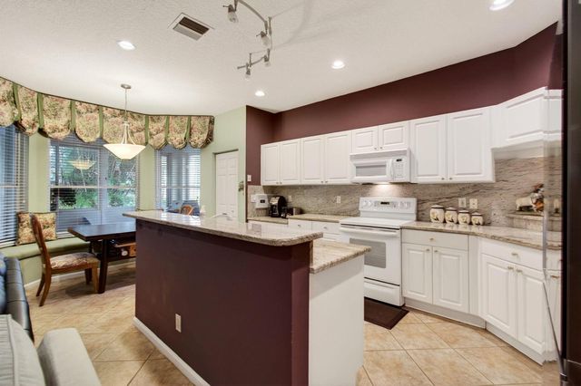6453 Emerald Breeze Way, Boynton Beach, FL 33437