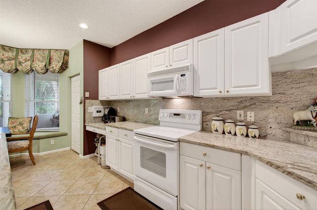 6453 Emerald Breeze Way, Boynton Beach, FL 33437