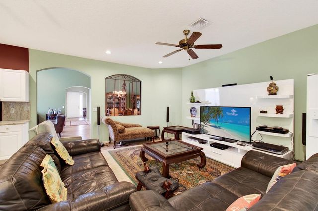 6453 Emerald Breeze Way, Boynton Beach, FL 33437