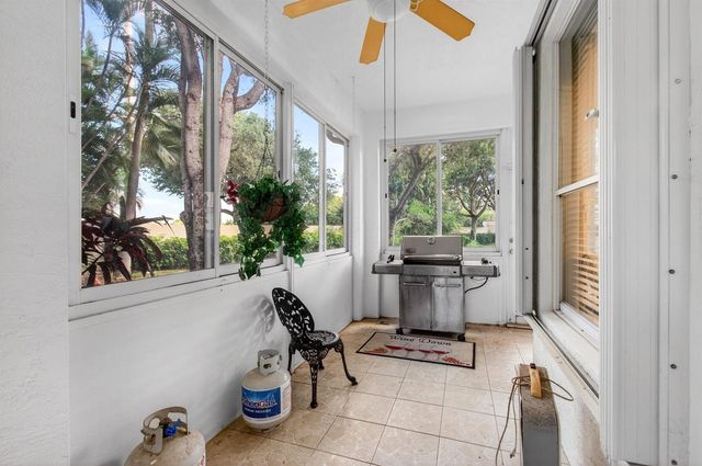 6453 Emerald Breeze Way, Boynton Beach, FL 33437