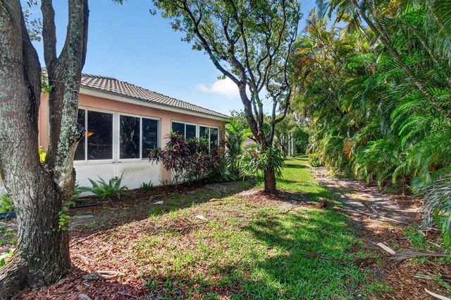 6453 Emerald Breeze Way, Boynton Beach, FL 33437