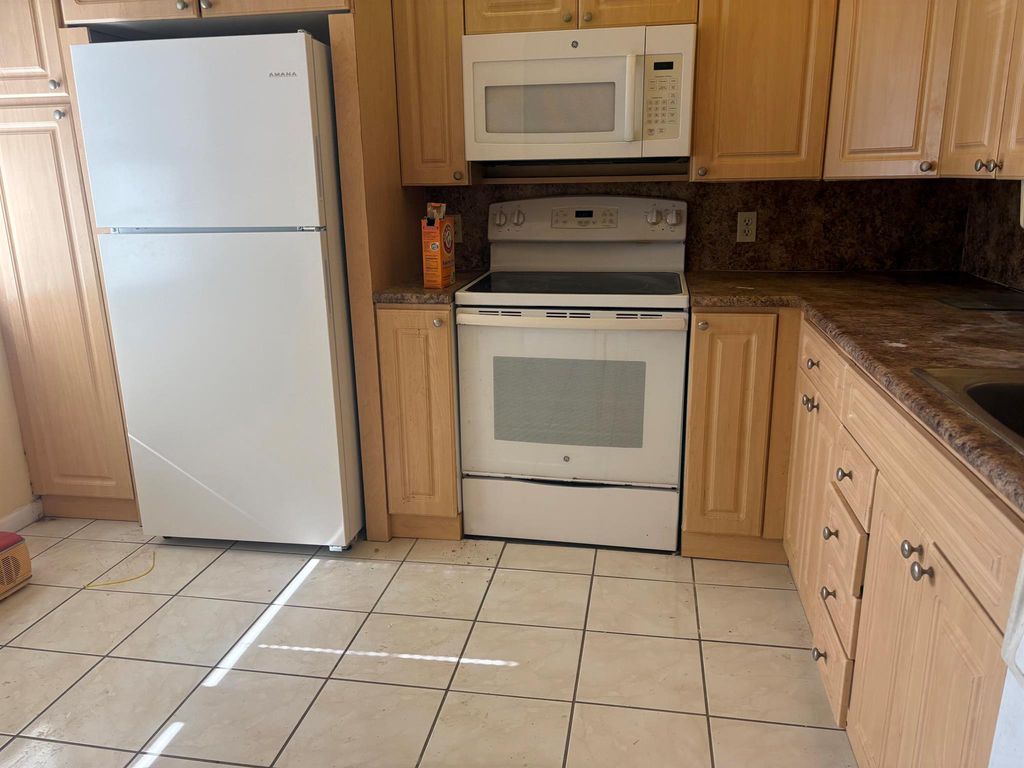 2804 Victoria Way B2, Coconut Creek, FL 33066