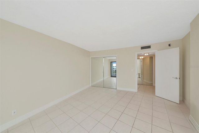 5855 MIDNIGHT PASS ROAD 514, Sarasota, FL 34242