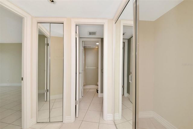 5855 MIDNIGHT PASS ROAD 514, Sarasota, FL 34242