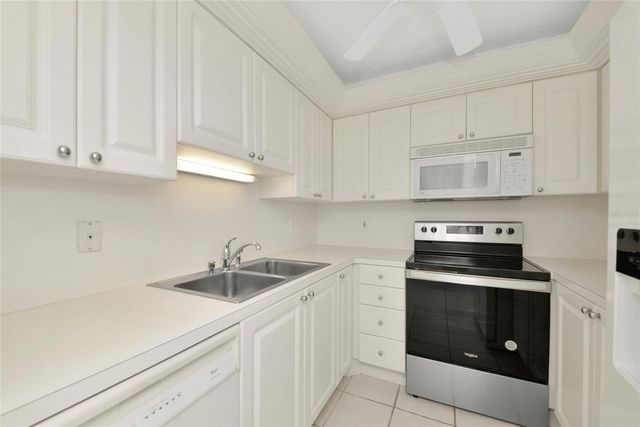 5855 MIDNIGHT PASS ROAD 514, Sarasota, FL 34242