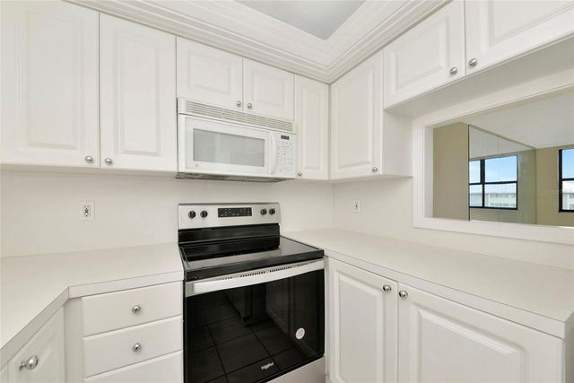 5855 MIDNIGHT PASS ROAD 514, Sarasota, FL 34242