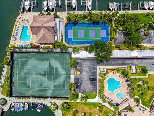 5855 MIDNIGHT PASS ROAD 514, Sarasota, FL 34242