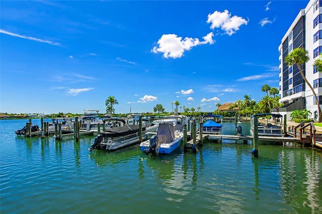 5855 MIDNIGHT PASS ROAD 514, Sarasota, FL 34242
