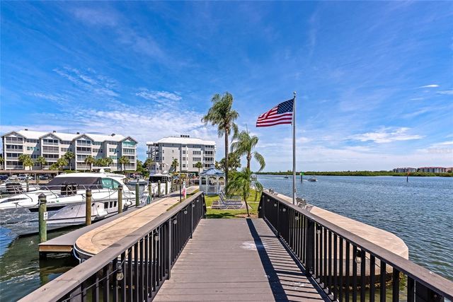 5855 MIDNIGHT PASS ROAD 514, Sarasota, FL 34242