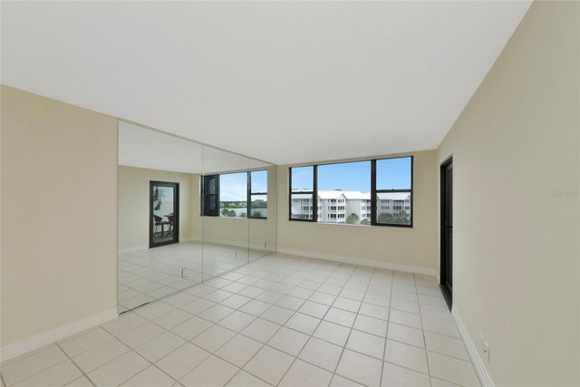 5855 MIDNIGHT PASS ROAD 514, Sarasota, FL 34242