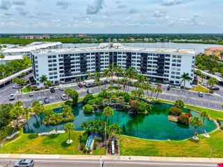5855 MIDNIGHT PASS ROAD 514, Sarasota, FL 34242