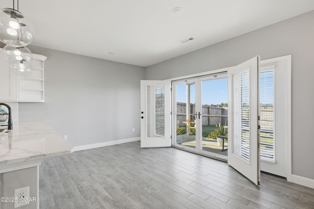 205 Molly Dean Drive, Duenweg, MO 64841