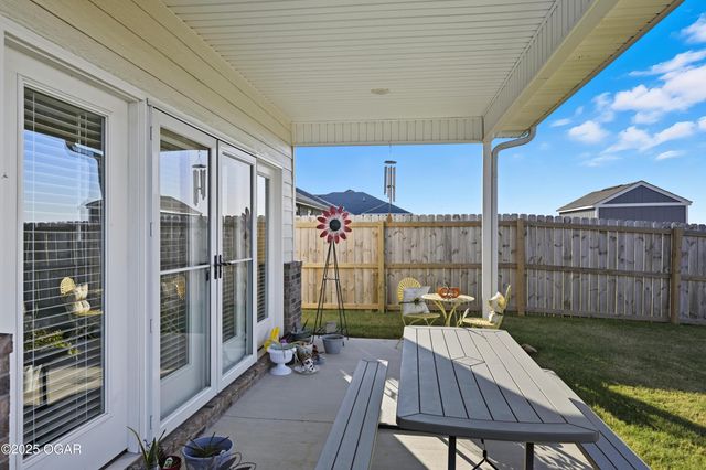 205 Molly Dean Drive, Duenweg, MO 64841