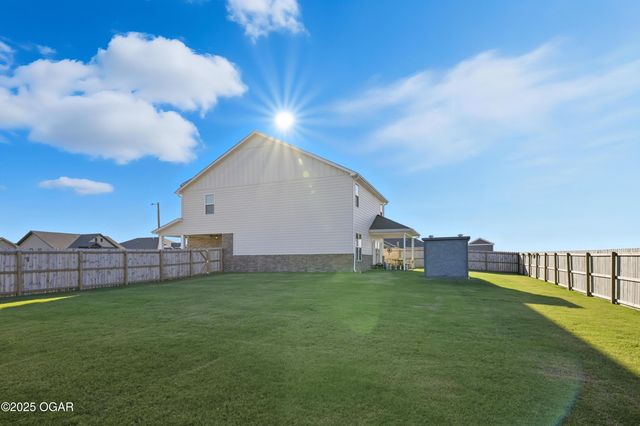 205 Molly Dean Drive, Duenweg, MO 64841