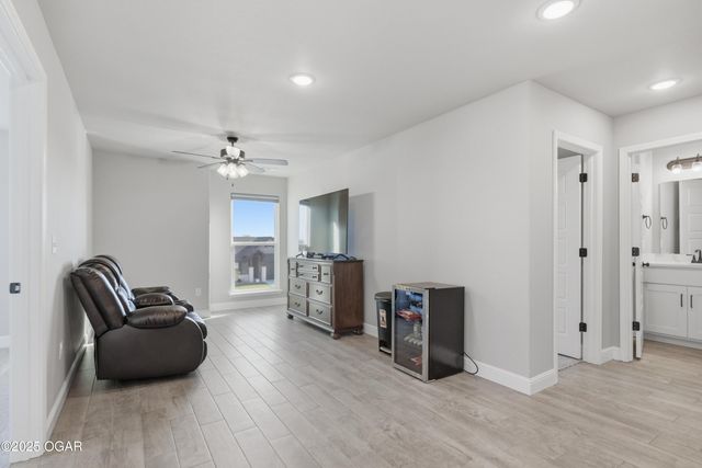 205 Molly Dean Drive, Duenweg, MO 64841