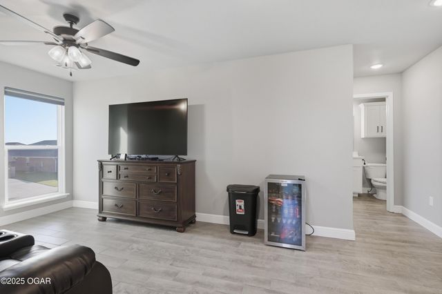 205 Molly Dean Drive, Duenweg, MO 64841