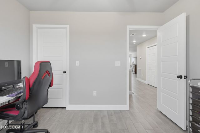 205 Molly Dean Drive, Duenweg, MO 64841